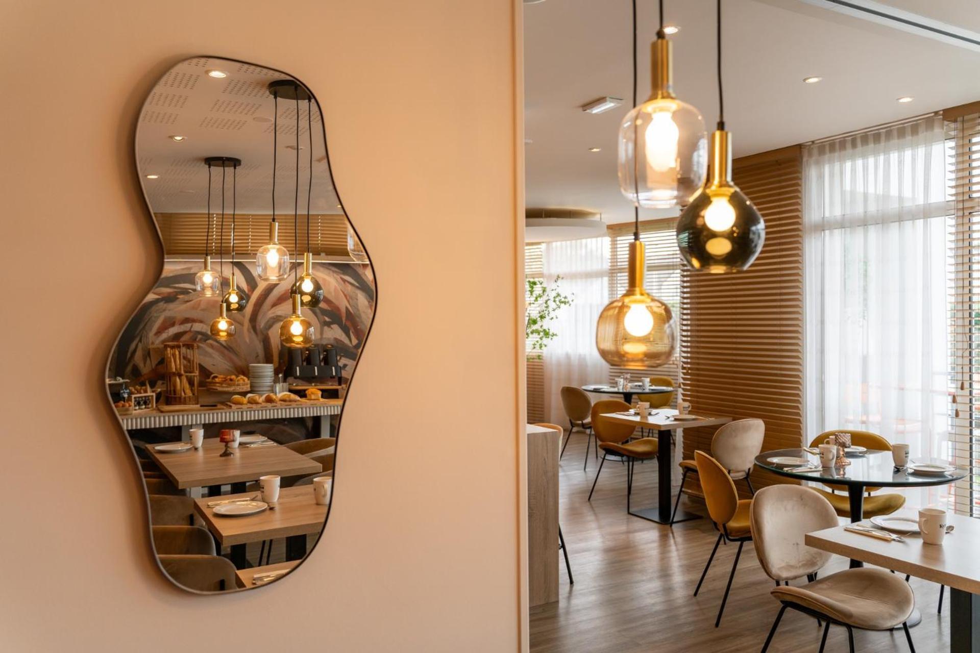 Kyriad Prestige Vannes Centre-Palais Des Arts Ngoại thất bức ảnh